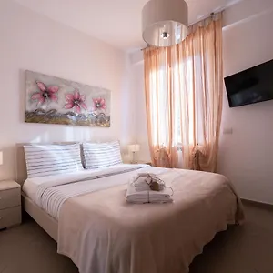 casa-martine-holiday-in-riviera.hotelitalianriviera.com/